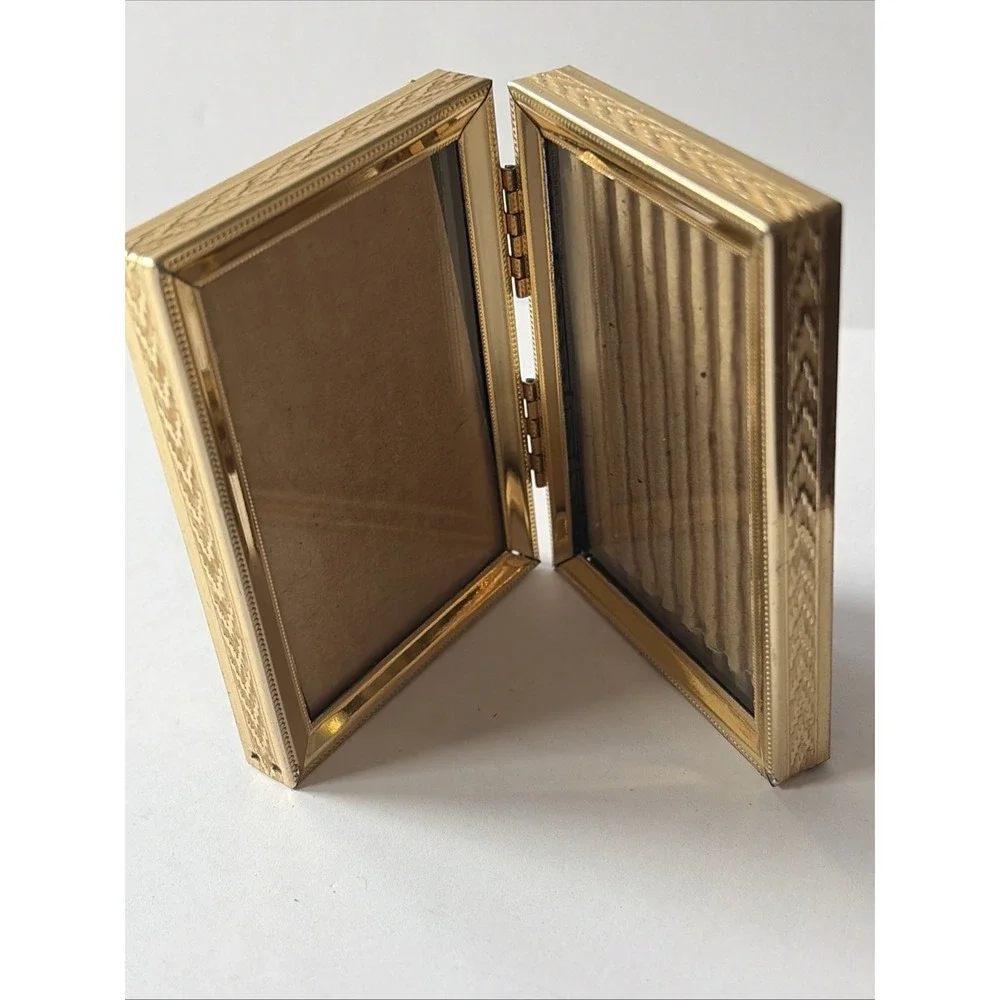 Vintage  Ornate Brass Gold Tone Metal Bi Fold 3.5x 5